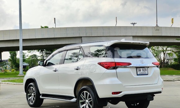ซื้อ รถมือสอง Toyota Fortuner ขาว รถยนต์ ใน %{เมือง} ใน กรุงเทพมหานคร ซื้อ รถมือสอง Toyota Fortuner ขาว รถยนต์ ใน %{เมือง} ใน กรุงเทพมหานคร