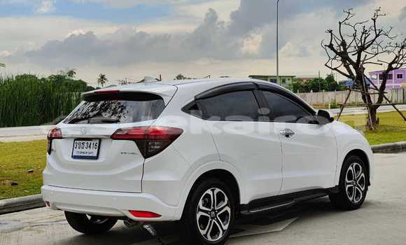 ซื้อ รถมือสอง Honda HR-V ขาว รถยนต์ ใน %{เมือง} ใน กรุงเทพมหานคร ซื้อ รถมือสอง Honda HR-V ขาว รถยนต์ ใน %{เมือง} ใน กรุงเทพมหานคร