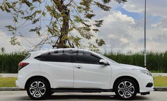 ซื้อ รถมือสอง Honda HR-V ขาว รถยนต์ ใน %{เมือง} ใน กรุงเทพมหานคร ซื้อ รถมือสอง Honda HR-V ขาว รถยนต์ ใน %{เมือง} ใน กรุงเทพมหานคร