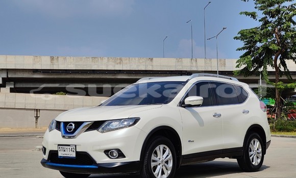 ซื้อ รถมือสอง Nissan X-Trail ขาว รถยนต์ ใน %{เมือง} ใน กรุงเทพมหานคร