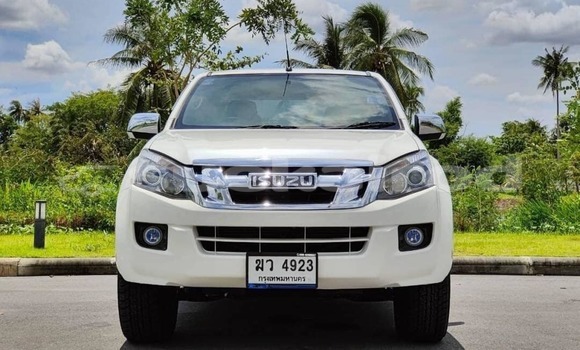 Buy Used Isuzu D-Max White Car in Bangkok in Bangkok