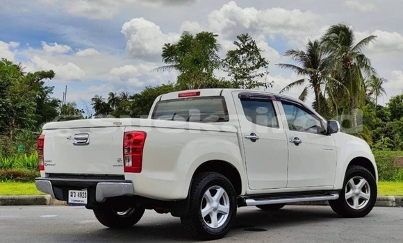 ซื้อ รถมือสอง Isuzu D-Max ขาว รถยนต์ ใน %{เมือง} ใน กรุงเทพมหานคร ซื้อ รถมือสอง Isuzu D-Max ขาว รถยนต์ ใน %{เมือง} ใน กรุงเทพมหานคร