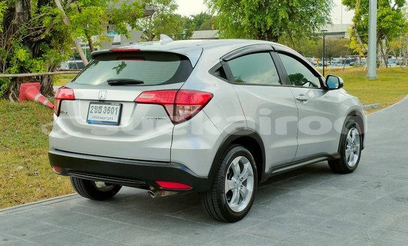 ซื้อ รถมือสอง Honda HR-V เงิน รถยนต์ ใน %{เมือง} ใน กรุงเทพมหานคร ซื้อ รถมือสอง Honda HR-V เงิน รถยนต์ ใน %{เมือง} ใน กรุงเทพมหานคร