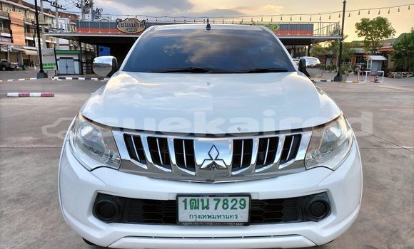 Buy Used Mitsubishi Triton White Car in Bangkok in Bangkok