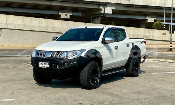 ซื้อ รถมือสอง Mitsubishi Triton ขาว รถยนต์ ใน %{เมือง} ใน กรุงเทพมหานคร