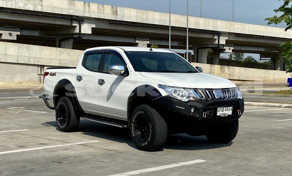 Buy Used Mitsubishi Triton White Car in Bangkok in Bangkok Buy Used Mitsubishi Triton White Car in Bangkok in Bangkok