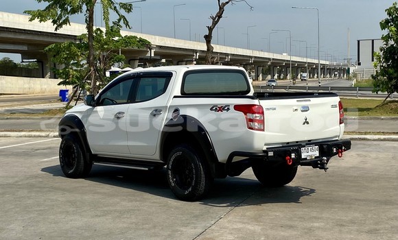 Buy Used Mitsubishi Triton White Car in Bangkok in Bangkok Buy Used Mitsubishi Triton White Car in Bangkok in Bangkok