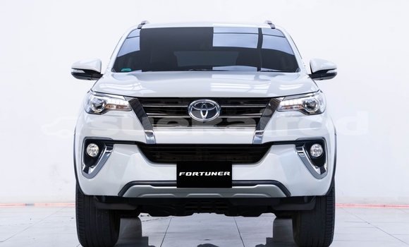 Buy Used Toyota Fortuner White Car in Bangkok in Bangkok Buy Used Toyota Fortuner White Car in Bangkok in Bangkok