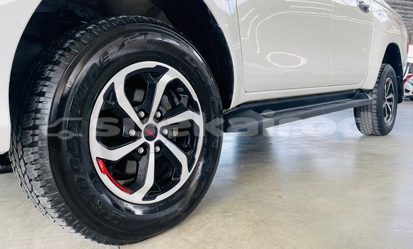 Buy Used Toyota Hiluxe Revo White Car in Bangkok in Bangkok Buy Used Toyota Hiluxe Revo White Car in Bangkok in Bangkok