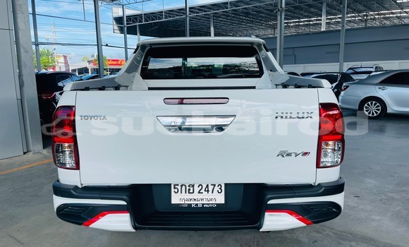 Buy Used Toyota Hiluxe Revo White Car in Bangkok in Bangkok Buy Used Toyota Hiluxe Revo White Car in Bangkok in Bangkok