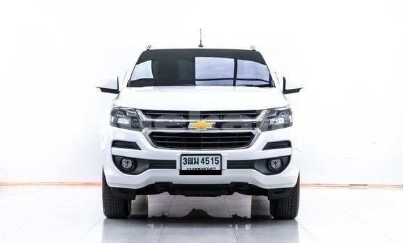 ซื้อ รถมือสอง Chevrolet Corolado ขาว รถยนต์ ใน %{เมือง} ใน กรุงเทพมหานคร ซื้อ รถมือสอง Chevrolet Corolado ขาว รถยนต์ ใน %{เมือง} ใน กรุงเทพมหานคร