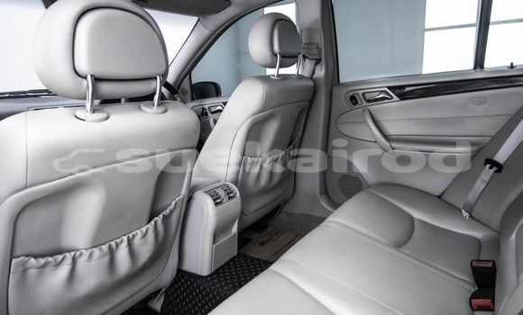 ซื้อ รถมือสอง Mercedes‒Benz C–Class สีน้ำตาล รถยนต์ ใน %{เมือง} ใน กรุงเทพมหานคร ซื้อ รถมือสอง Mercedes‒Benz C–Class สีน้ำตาล รถยนต์ ใน %{เมือง} ใน กรุงเทพมหานคร