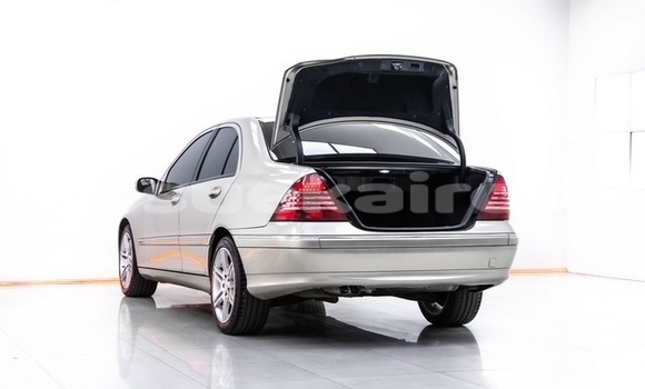 ซื้อ รถมือสอง Mercedes‒Benz C–Class สีน้ำตาล รถยนต์ ใน %{เมือง} ใน กรุงเทพมหานคร ซื้อ รถมือสอง Mercedes‒Benz C–Class สีน้ำตาล รถยนต์ ใน %{เมือง} ใน กรุงเทพมหานคร