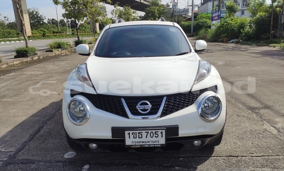 Buy Used Nissan Juke White Car in Bangkok in Bangkok