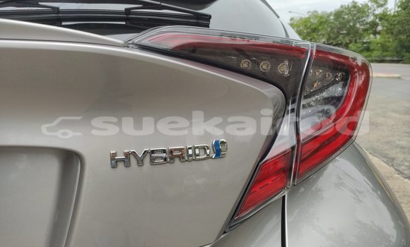 ซื้อ รถมือสอง Toyota C-HR เงิน รถยนต์ ใน %{เมือง} ใน กรุงเทพมหานคร ซื้อ รถมือสอง Toyota C-HR เงิน รถยนต์ ใน %{เมือง} ใน กรุงเทพมหานคร