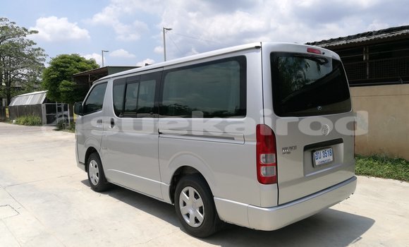 ซื้อ รถมือสอง Toyota Hiace เงิน รถยนต์ ใน %{เมือง} ใน กรุงเทพมหานคร ซื้อ รถมือสอง Toyota Hiace เงิน รถยนต์ ใน %{เมือง} ใน กรุงเทพมหานคร