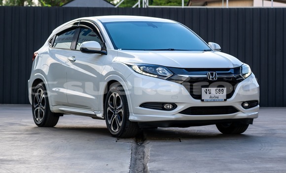 Buy Used Honda HR-V White Car in Bangkok in Bangkok Buy Used Honda HR-V White Car in Bangkok in Bangkok