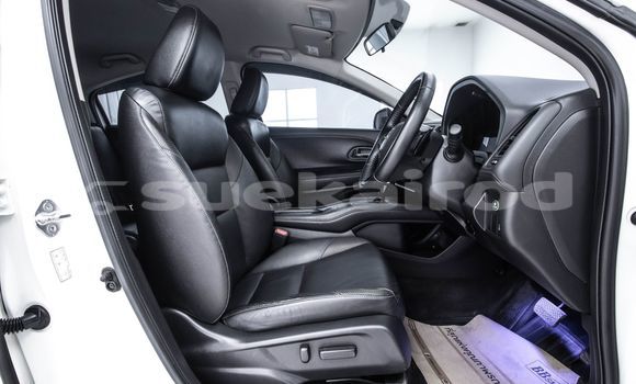 ซื้อ รถมือสอง Honda HR-V ขาว รถยนต์ ใน %{เมือง} ใน กรุงเทพมหานคร ซื้อ รถมือสอง Honda HR-V ขาว รถยนต์ ใน %{เมือง} ใน กรุงเทพมหานคร