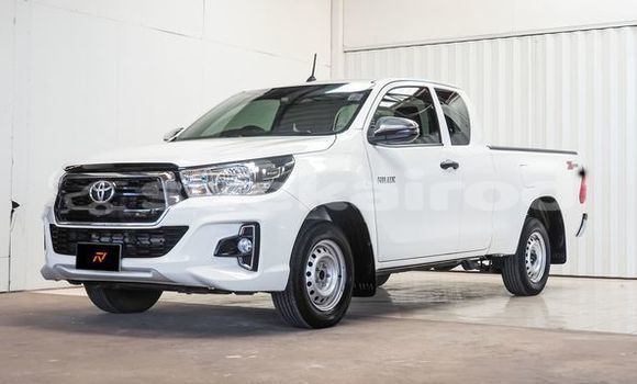 Buy Used Toyota Hiluxe Revo White Car in Bangkok in Bangkok Buy Used Toyota Hiluxe Revo White Car in Bangkok in Bangkok