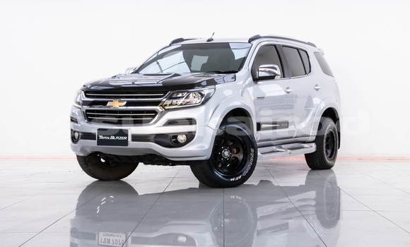 Buy Used Chevrolet TrailBlazer White Car in Bangkok in Bangkok Buy Used Chevrolet TrailBlazer White Car in Bangkok in Bangkok