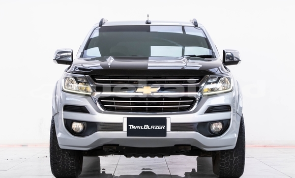 Buy Used Chevrolet TrailBlazer White Car in Bangkok in Bangkok Buy Used Chevrolet TrailBlazer White Car in Bangkok in Bangkok