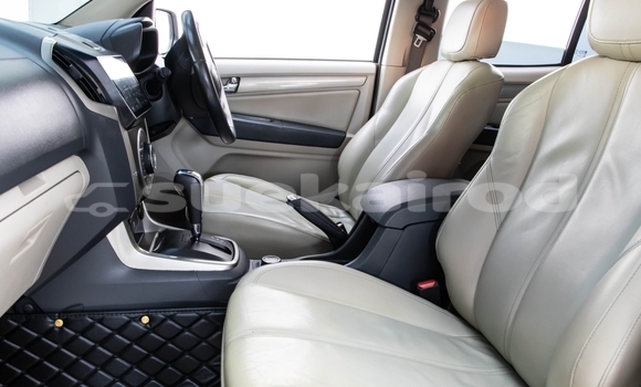 Buy Used Chevrolet TrailBlazer White Car in Bangkok in Bangkok Buy Used Chevrolet TrailBlazer White Car in Bangkok in Bangkok