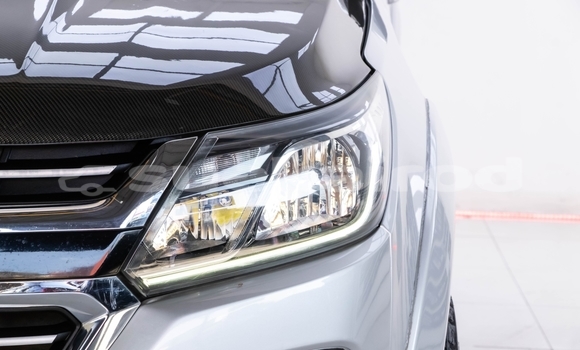 Buy Used Chevrolet TrailBlazer White Car in Bangkok in Bangkok Buy Used Chevrolet TrailBlazer White Car in Bangkok in Bangkok