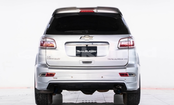 Buy Used Chevrolet TrailBlazer White Car in Bangkok in Bangkok Buy Used Chevrolet TrailBlazer White Car in Bangkok in Bangkok