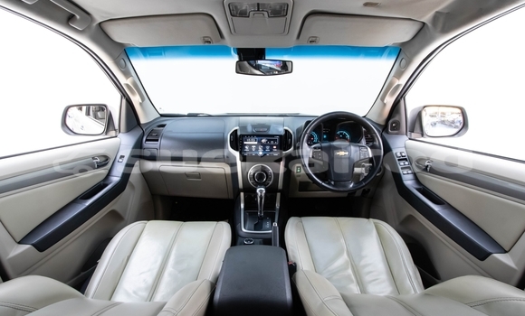 Buy Used Chevrolet TrailBlazer White Car in Bangkok in Bangkok Buy Used Chevrolet TrailBlazer White Car in Bangkok in Bangkok