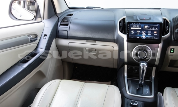 Buy Used Chevrolet TrailBlazer White Car in Bangkok in Bangkok Buy Used Chevrolet TrailBlazer White Car in Bangkok in Bangkok