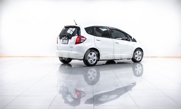 ซื้อ รถมือสอง Honda Jazz ขาว รถยนต์ ใน %{เมือง} ใน กรุงเทพมหานคร ซื้อ รถมือสอง Honda Jazz ขาว รถยนต์ ใน %{เมือง} ใน กรุงเทพมหานคร
