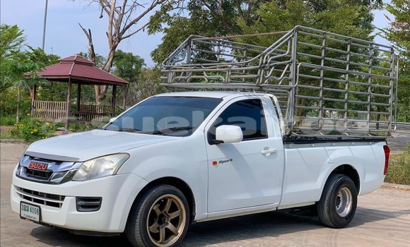 Buy Used Isuzu D-Max White Car in Bangkok in Bangkok