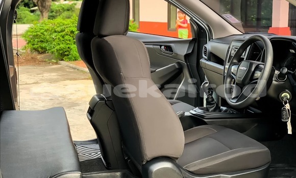 Buy Used Isuzu D-Max White Car in Bangkok in Bangkok Buy Used Isuzu D-Max White Car in Bangkok in Bangkok