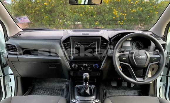 Buy Used Isuzu D-Max White Car in Bangkok in Bangkok Buy Used Isuzu D-Max White Car in Bangkok in Bangkok