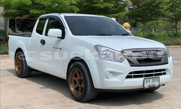 Buy Used Isuzu D-Max White Car in Bangkok in Bangkok