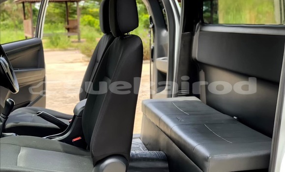 ซื้อ รถมือสอง Isuzu D-Max ขาว รถยนต์ ใน %{เมือง} ใน กรุงเทพมหานคร ซื้อ รถมือสอง Isuzu D-Max ขาว รถยนต์ ใน %{เมือง} ใน กรุงเทพมหานคร