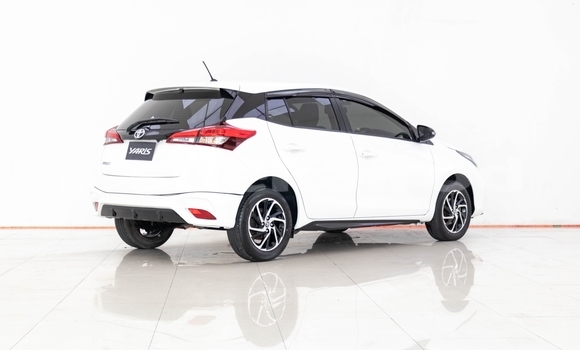 Buy Used Toyota Yaris White Car in Bangkok in Bangkok Buy Used Toyota Yaris White Car in Bangkok in Bangkok