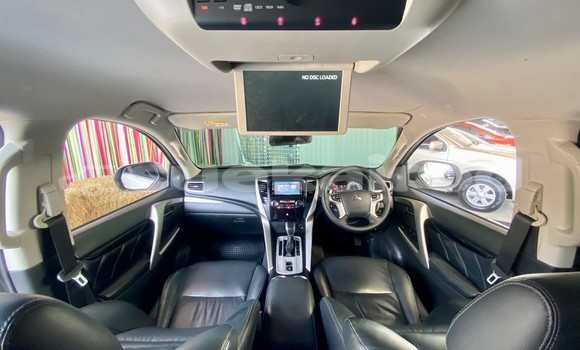 ซื้อ รถมือสอง Mitsubishi Pajero Sport อื่น ๆ รถยนต์ ใน %{เมือง} ใน กรุงเทพมหานคร ซื้อ รถมือสอง Mitsubishi Pajero Sport อื่น ๆ รถยนต์ ใน %{เมือง} ใน กรุงเทพมหานคร