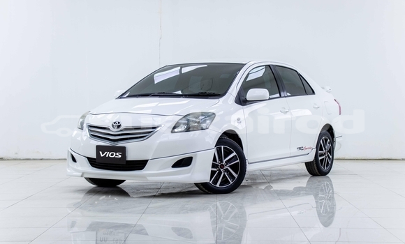 ซื้อ รถมือสอง Toyota Vios ขาว รถยนต์ ใน %{เมือง} ใน กรุงเทพมหานคร