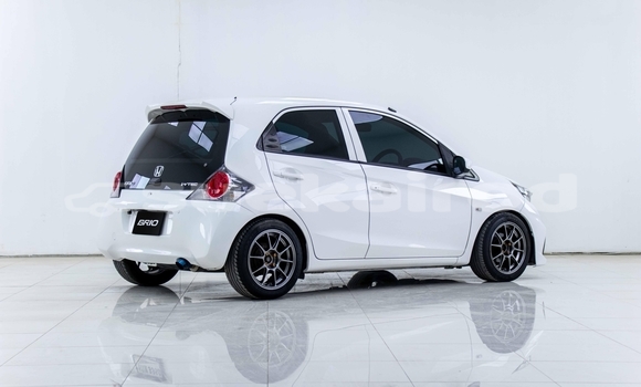 ซื้อ รถมือสอง Honda Brio ขาว รถยนต์ ใน %{เมือง} ใน กรุงเทพมหานคร ซื้อ รถมือสอง Honda Brio ขาว รถยนต์ ใน %{เมือง} ใน กรุงเทพมหานคร