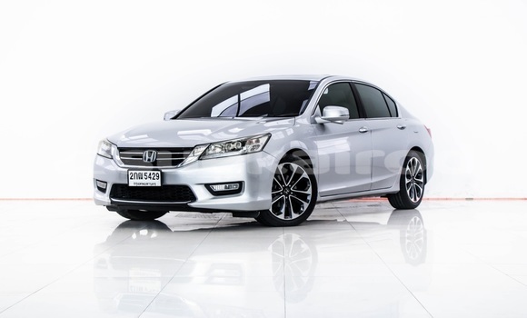 ซื้อ รถมือสอง Honda Accord อื่น ๆ รถยนต์ ใน %{เมือง} ใน กรุงเทพมหานคร