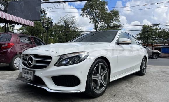 ซื้อ รถมือสอง Mercedes-Benz C-Classe ขาว รถยนต์ ใน %{เมือง} ใน กรุงเทพมหานคร