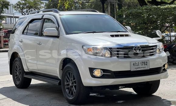 ซื้อ รถมือสอง Toyota Fortuner ขาว รถยนต์ ใน %{เมือง} ใน กรุงเทพมหานคร ซื้อ รถมือสอง Toyota Fortuner ขาว รถยนต์ ใน %{เมือง} ใน กรุงเทพมหานคร