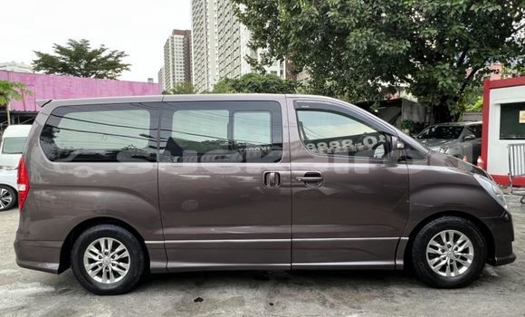 ซื้อ รถมือสอง Hyundai H1 สีน้ำตาล รถยนต์ ใน %{เมือง} ใน กรุงเทพมหานคร ซื้อ รถมือสอง Hyundai H1 สีน้ำตาล รถยนต์ ใน %{เมือง} ใน กรุงเทพมหานคร
