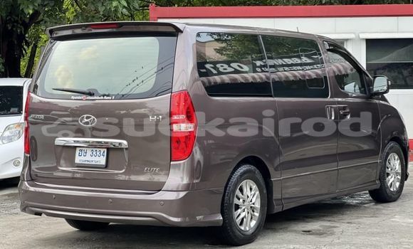 ซื้อ รถมือสอง Hyundai H1 สีน้ำตาล รถยนต์ ใน %{เมือง} ใน กรุงเทพมหานคร ซื้อ รถมือสอง Hyundai H1 สีน้ำตาล รถยนต์ ใน %{เมือง} ใน กรุงเทพมหานคร