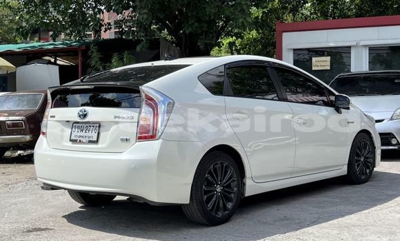 Buy Used Toyota Prius White Car in Bangkok in Bangkok Buy Used Toyota Prius White Car in Bangkok in Bangkok