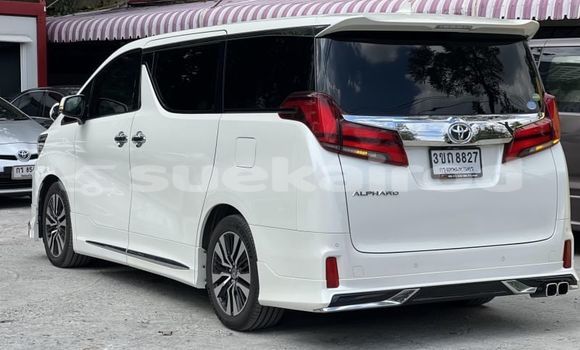 Buy Used Toyota Alphard White Car in Bangkok in Bangkok Buy Used Toyota Alphard White Car in Bangkok in Bangkok
