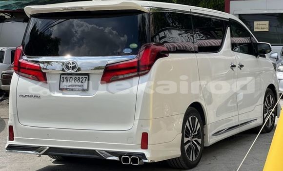 Buy Used Toyota Alphard White Car in Bangkok in Bangkok Buy Used Toyota Alphard White Car in Bangkok in Bangkok