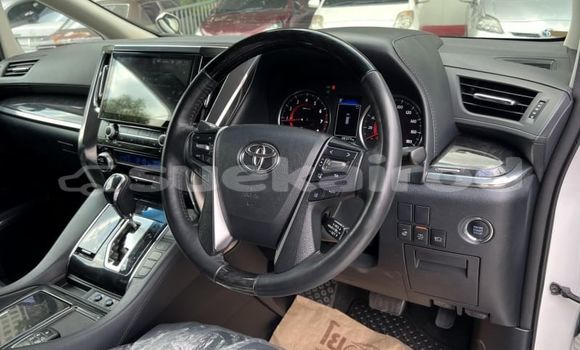 Buy Used Toyota Alphard White Car in Bangkok in Bangkok Buy Used Toyota Alphard White Car in Bangkok in Bangkok