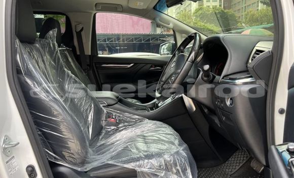 Buy Used Toyota Alphard White Car in Bangkok in Bangkok Buy Used Toyota Alphard White Car in Bangkok in Bangkok